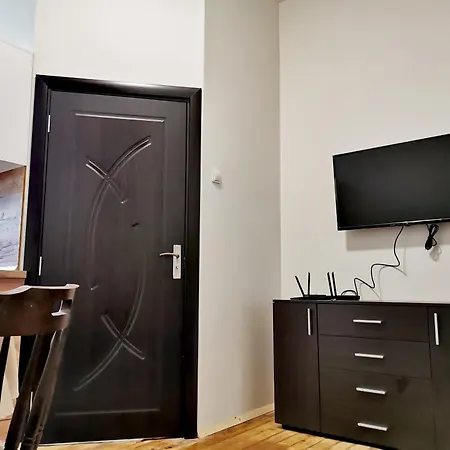 Tranquil Vintage, * Sofia